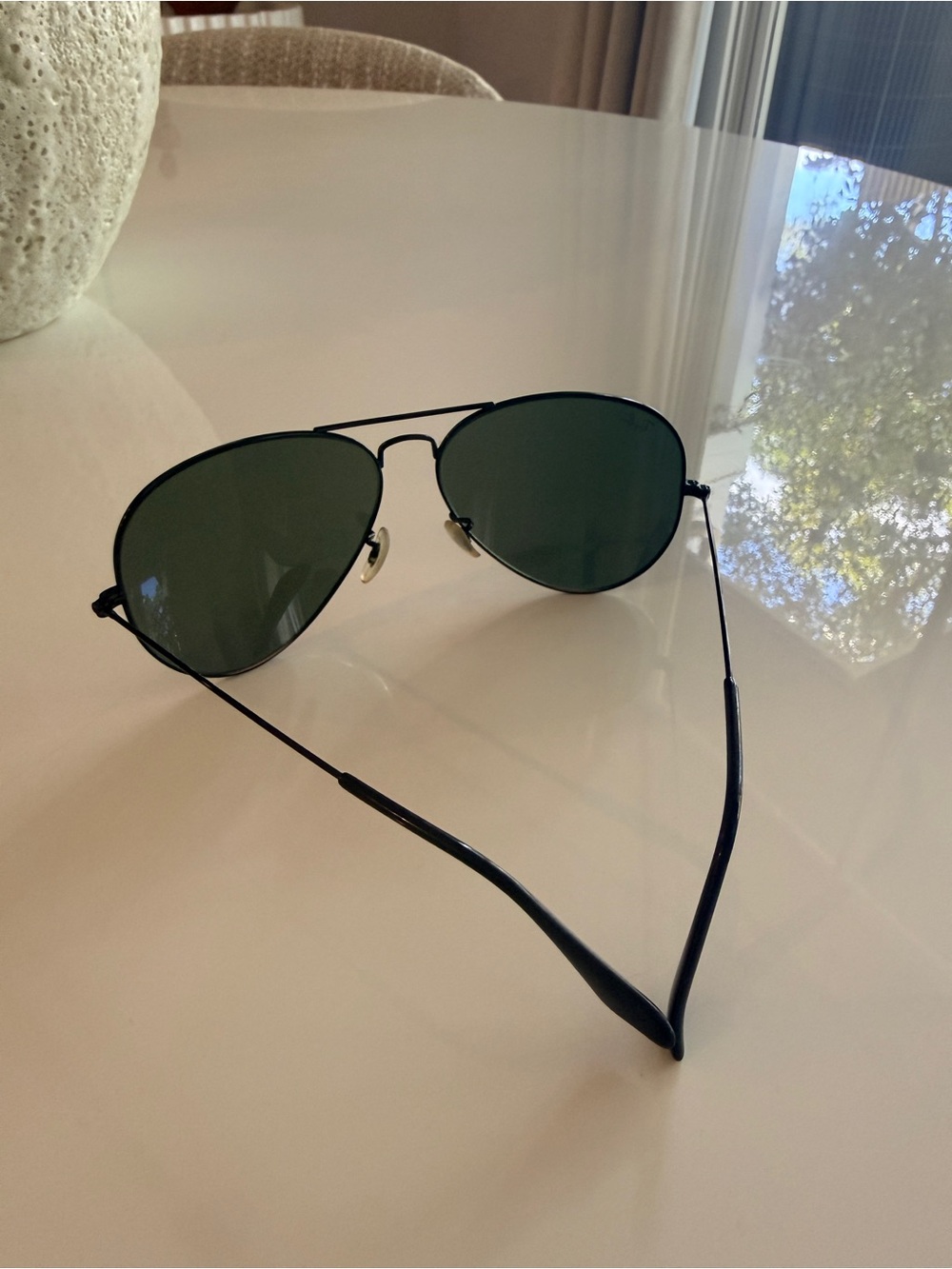 Ray-Ban Aviator Sunglasses in Black Unisex - Picture 2 of 6